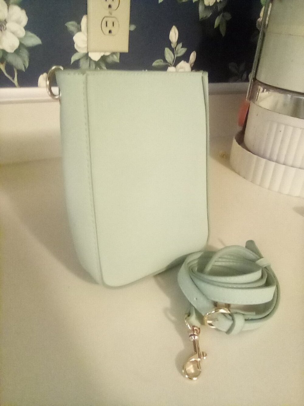 Universal Thread Mint Mini Purse - Picture 2 of 12